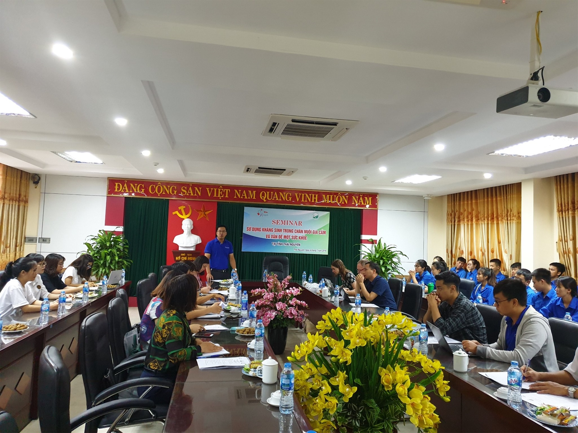 Seminar on “Use of antibiotics in poultry husbandry and related One Health issues”