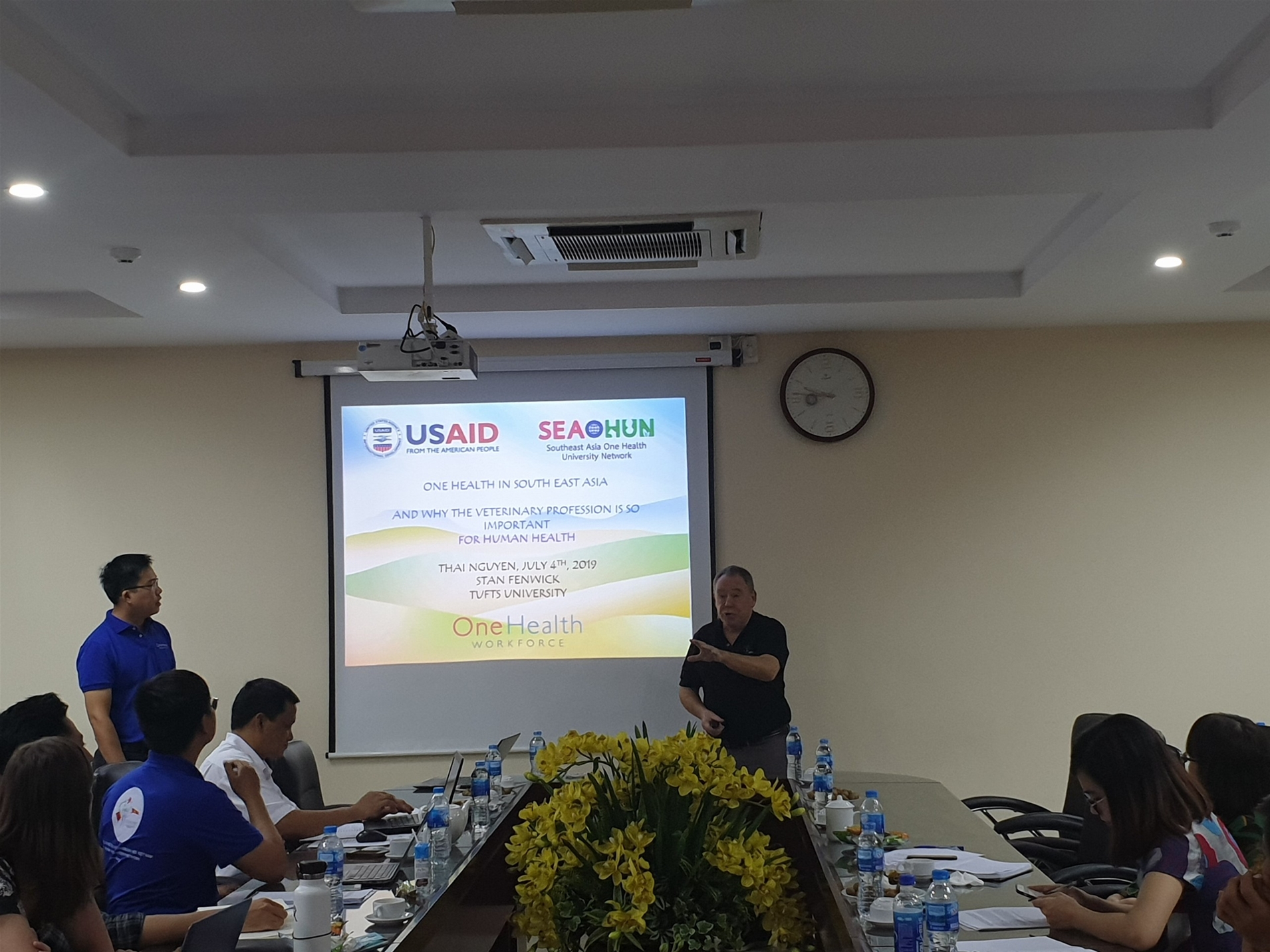 Seminar on “Use of antibiotics in poultry husbandry and related One Health issues”  3