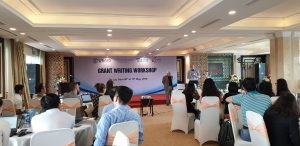 Professors Saul Tzipori and Jeff Griffiths from Tufts University lead the workshop
